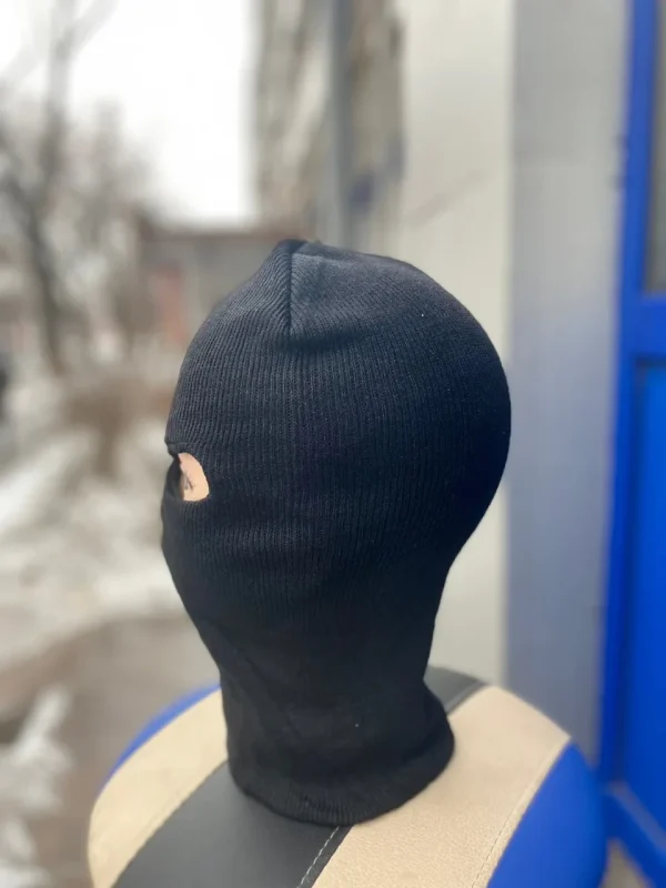Подшлемник вязаный трех отверстиями — изображение 2
