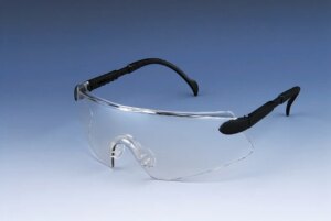 Очки защитные, Очки против царапания и запотевания