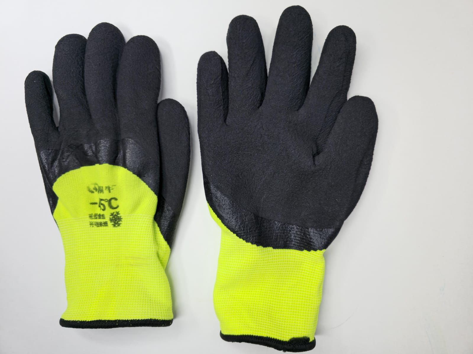 Акриловая зимняя перчатка с мехом текстурная салатовая -30